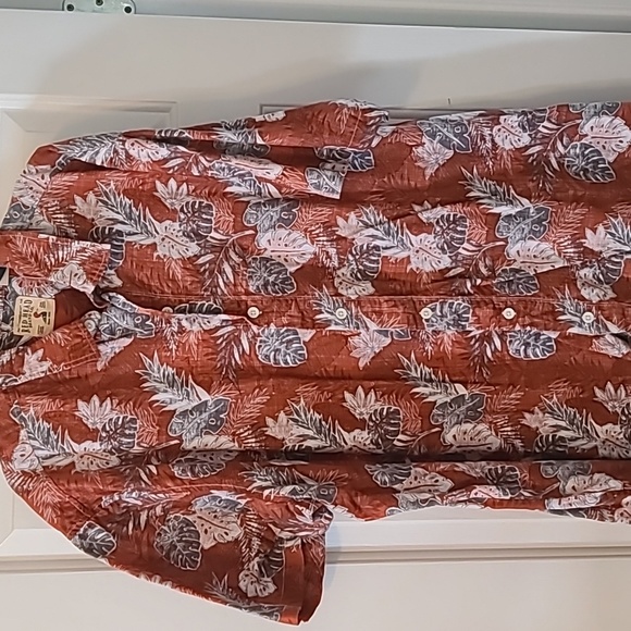 Red head brand Hawaiian shirt. Xl. Worn once on cruise - Picture 1 of 2